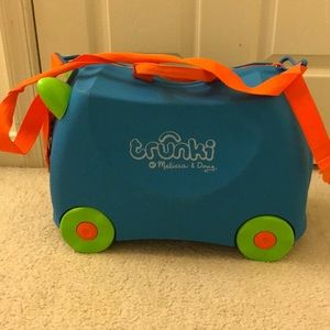 Trunki by Melissa & Doug children’s suitcase